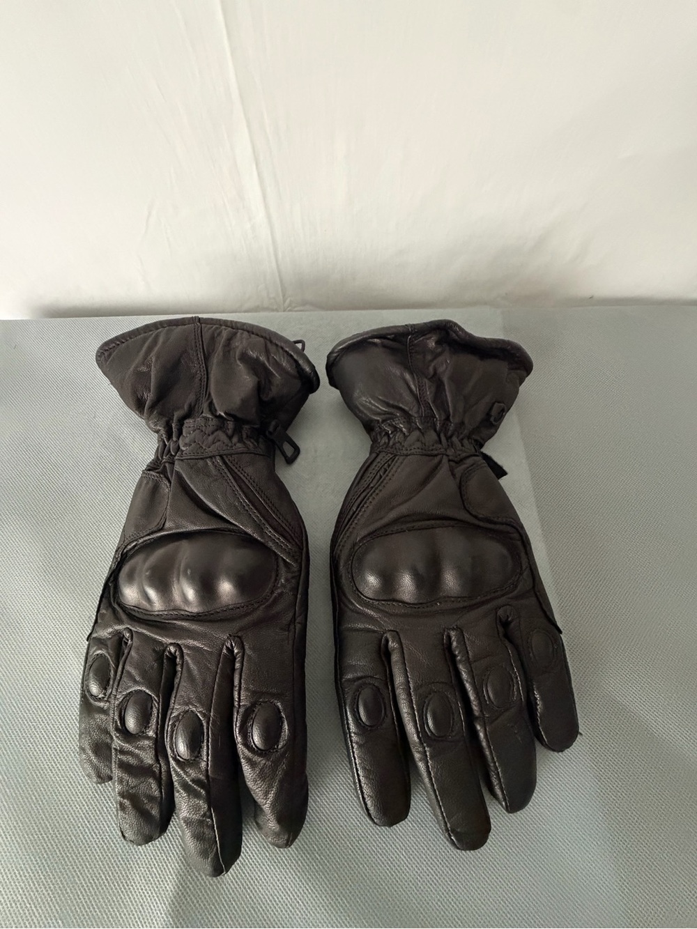 Xelement Men’s Black Leather Waterproof Motorcycle Gloves size M (F187)